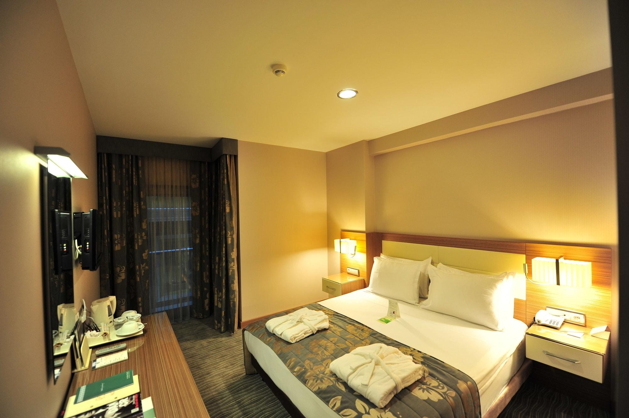 Yasmak Comfort Hotel Istanbul Exterior photo