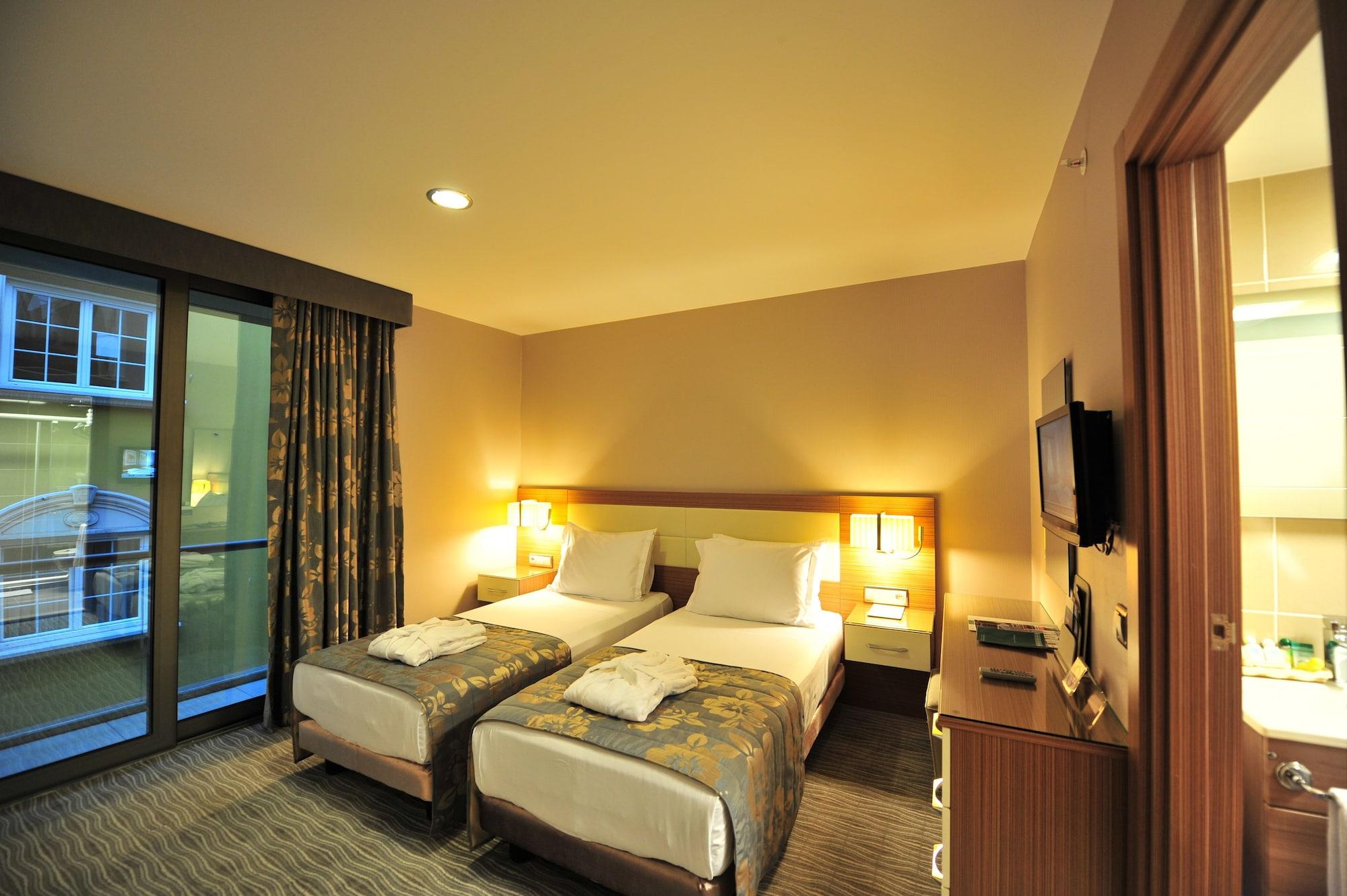 Yasmak Comfort Hotel Istanbul Exterior photo