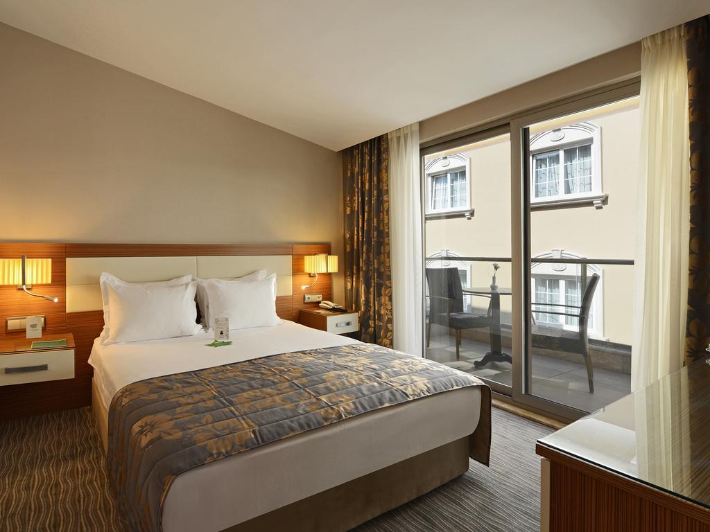 Yasmak Comfort Hotel Istanbul Exterior photo